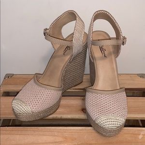 🌷Lucky Brand Reandra tan wedges size 9.5